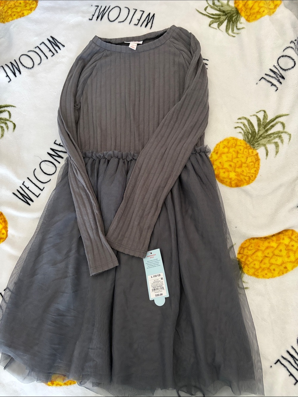 Girls' Gray Long-Sleeve Tulle Dress
Large 10/12